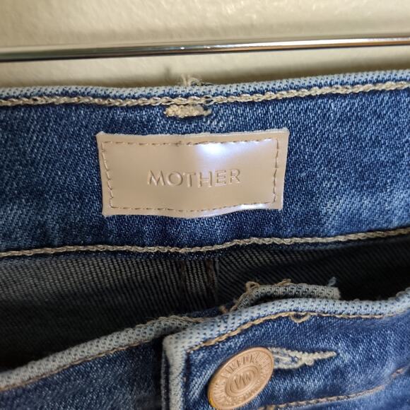 MOTHER Classic Blue Cropped Jeans - Picture 4 of 7